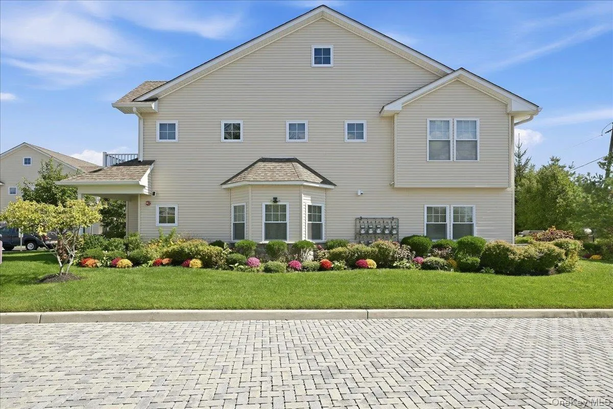 301 Anchor Court, Babylon, NY, 1 Bedroom Bedrooms, 5 Rooms Rooms,2 BathroomsBathrooms,Residential,For Rent,Anchor,0,1049158 301 Anchor Court, Babylon, NY, 1 Bedroom Bedrooms, 5 Rooms Rooms,2 BathroomsBathrooms,Residential,For Rent,Anchor,0,1049158