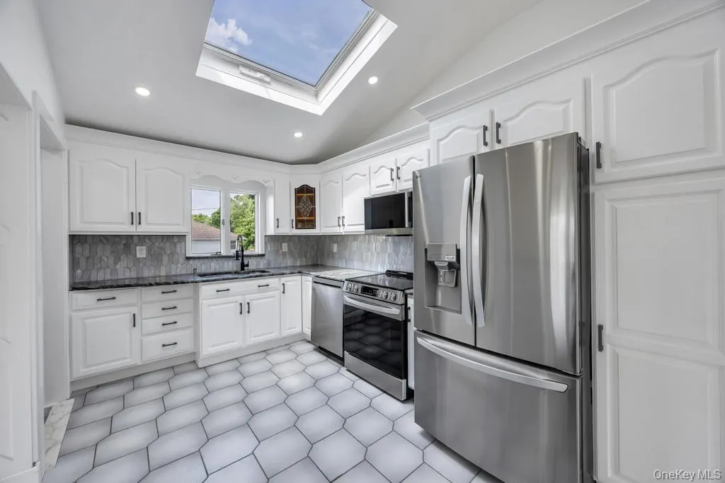 2331 Neptune Avenue, Hempstead, NY, 6 Bedrooms Bedrooms, 13 Rooms Rooms,4 BathroomsBathrooms,Residential,For Rent,Neptune,0,1049160 2331 Neptune Avenue, Hempstead, NY, 6 Bedrooms Bedrooms, 13 Rooms Rooms,4 BathroomsBathrooms,Residential,For Rent,Neptune,0,1049160