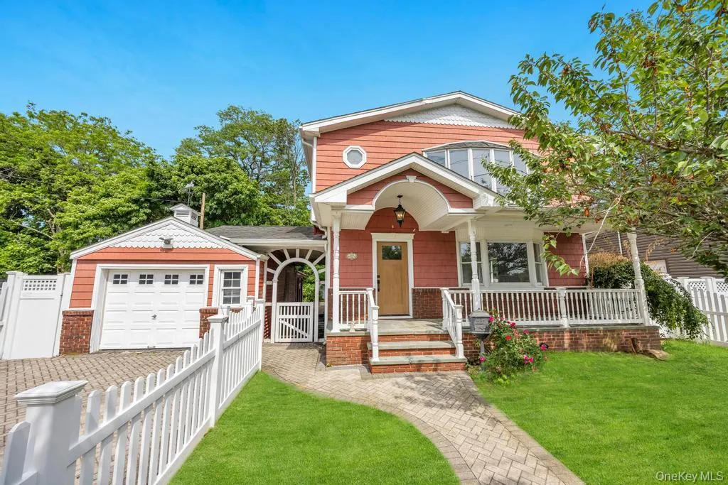 2331 Neptune Avenue, Hempstead, NY, 6 Bedrooms Bedrooms, 13 Rooms Rooms,4 BathroomsBathrooms,Residential,For Rent,Neptune,0,1049160 2331 Neptune Avenue, Hempstead, NY, 6 Bedrooms Bedrooms, 13 Rooms Rooms,4 BathroomsBathrooms,Residential,For Rent,Neptune,0,1049160