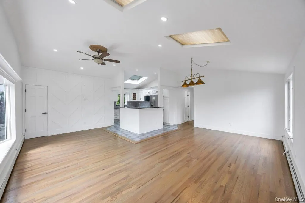 2331 Neptune Avenue, Hempstead, NY, 6 Bedrooms Bedrooms, 13 Rooms Rooms,4 BathroomsBathrooms,Residential,For Rent,Neptune,0,1049160 2331 Neptune Avenue, Hempstead, NY, 6 Bedrooms Bedrooms, 13 Rooms Rooms,4 BathroomsBathrooms,Residential,For Rent,Neptune,0,1049160