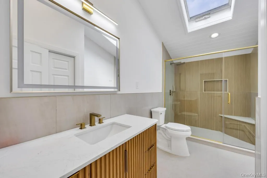 2331 Neptune Avenue, Hempstead, NY, 6 Bedrooms Bedrooms, 13 Rooms Rooms,4 BathroomsBathrooms,Residential,For Rent,Neptune,0,1049160 2331 Neptune Avenue, Hempstead, NY, 6 Bedrooms Bedrooms, 13 Rooms Rooms,4 BathroomsBathrooms,Residential,For Rent,Neptune,0,1049160