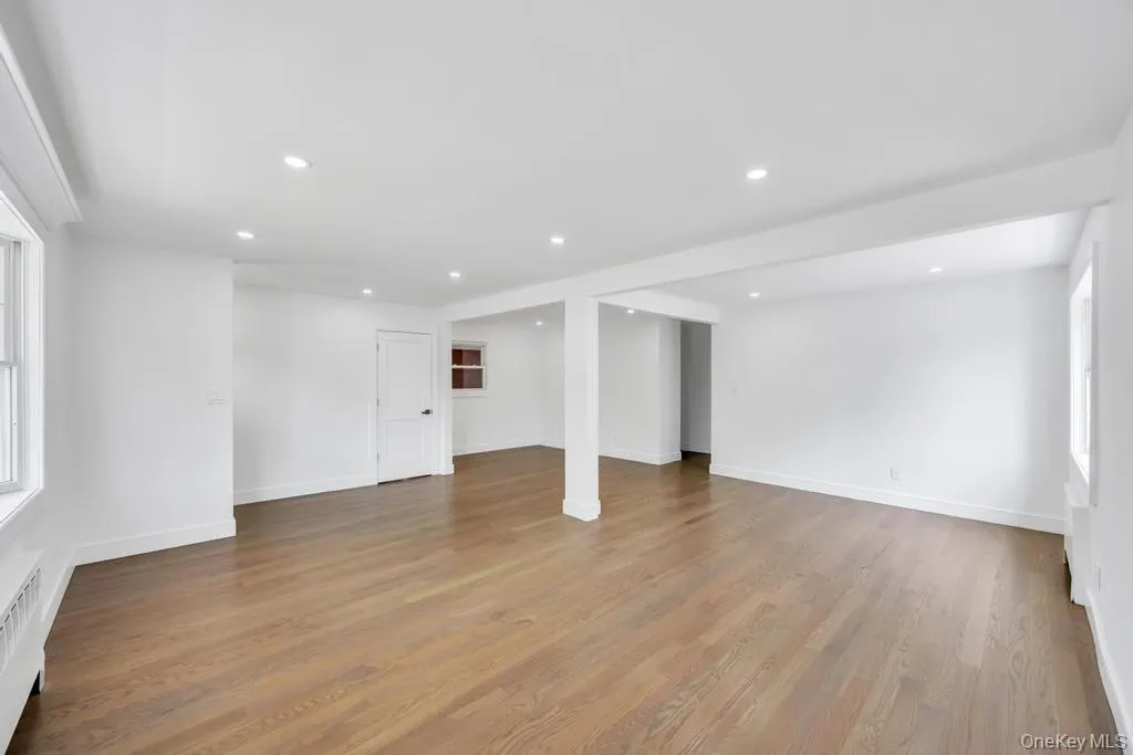 2331 Neptune Avenue, Hempstead, NY, 6 Bedrooms Bedrooms, 13 Rooms Rooms,4 BathroomsBathrooms,Residential,For Rent,Neptune,0,1049160 2331 Neptune Avenue, Hempstead, NY, 6 Bedrooms Bedrooms, 13 Rooms Rooms,4 BathroomsBathrooms,Residential,For Rent,Neptune,0,1049160