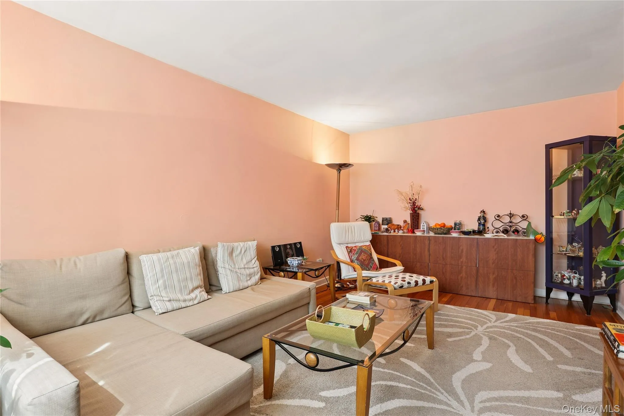 33-26 92nd Street, New York, NY, 1 Bedroom Bedrooms, 4 Rooms Rooms,1 BathroomBathrooms,Residential,For Rent,92nd,0,1049165 33-26 92nd Street, New York, NY, 1 Bedroom Bedrooms, 4 Rooms Rooms,1 BathroomBathrooms,Residential,For Rent,92nd,0,1049165