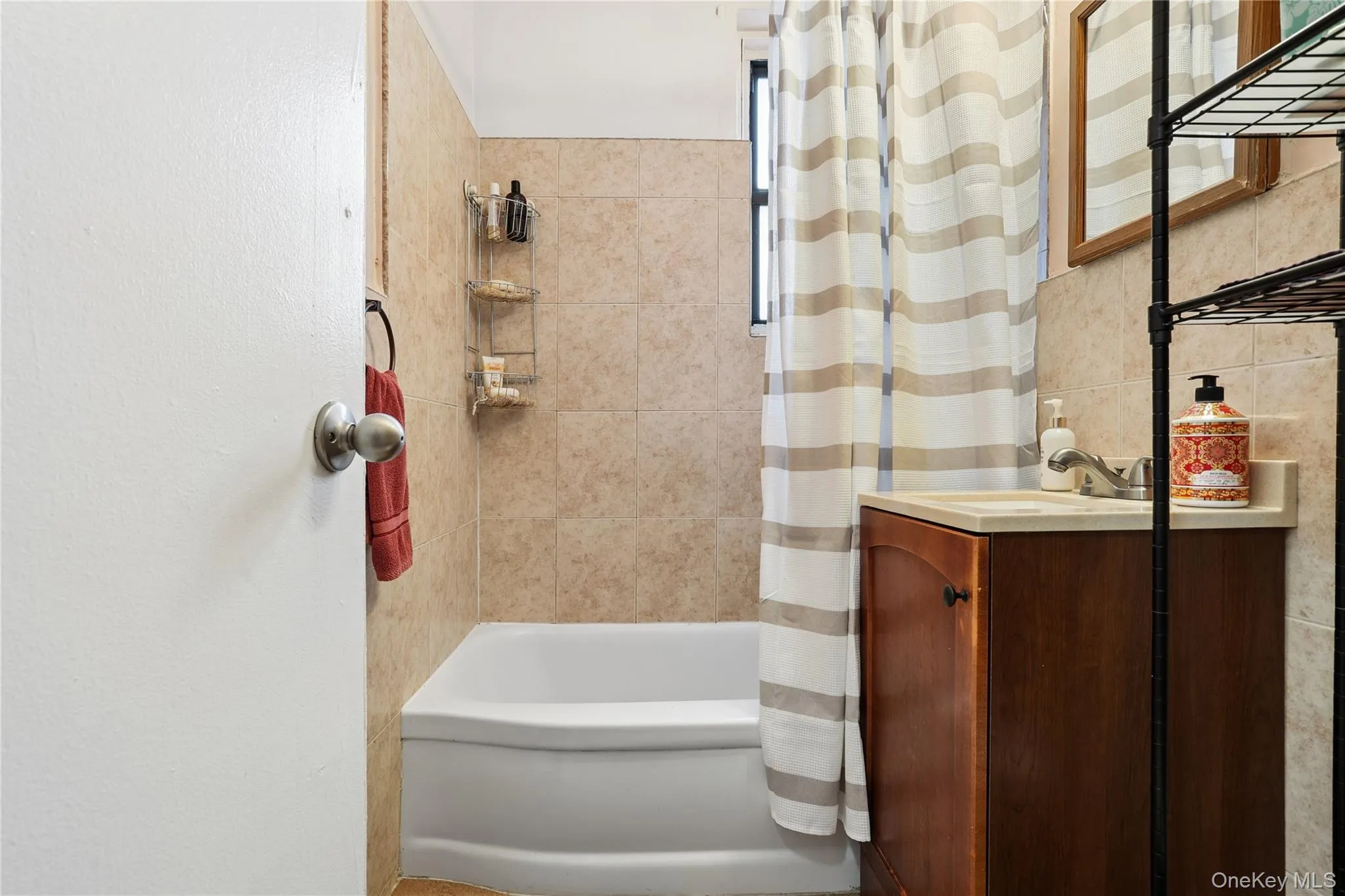 33-26 92nd Street, New York, NY, 1 Bedroom Bedrooms, 4 Rooms Rooms,1 BathroomBathrooms,Residential,For Rent,92nd,0,1049165 33-26 92nd Street, New York, NY, 1 Bedroom Bedrooms, 4 Rooms Rooms,1 BathroomBathrooms,Residential,For Rent,92nd,0,1049165