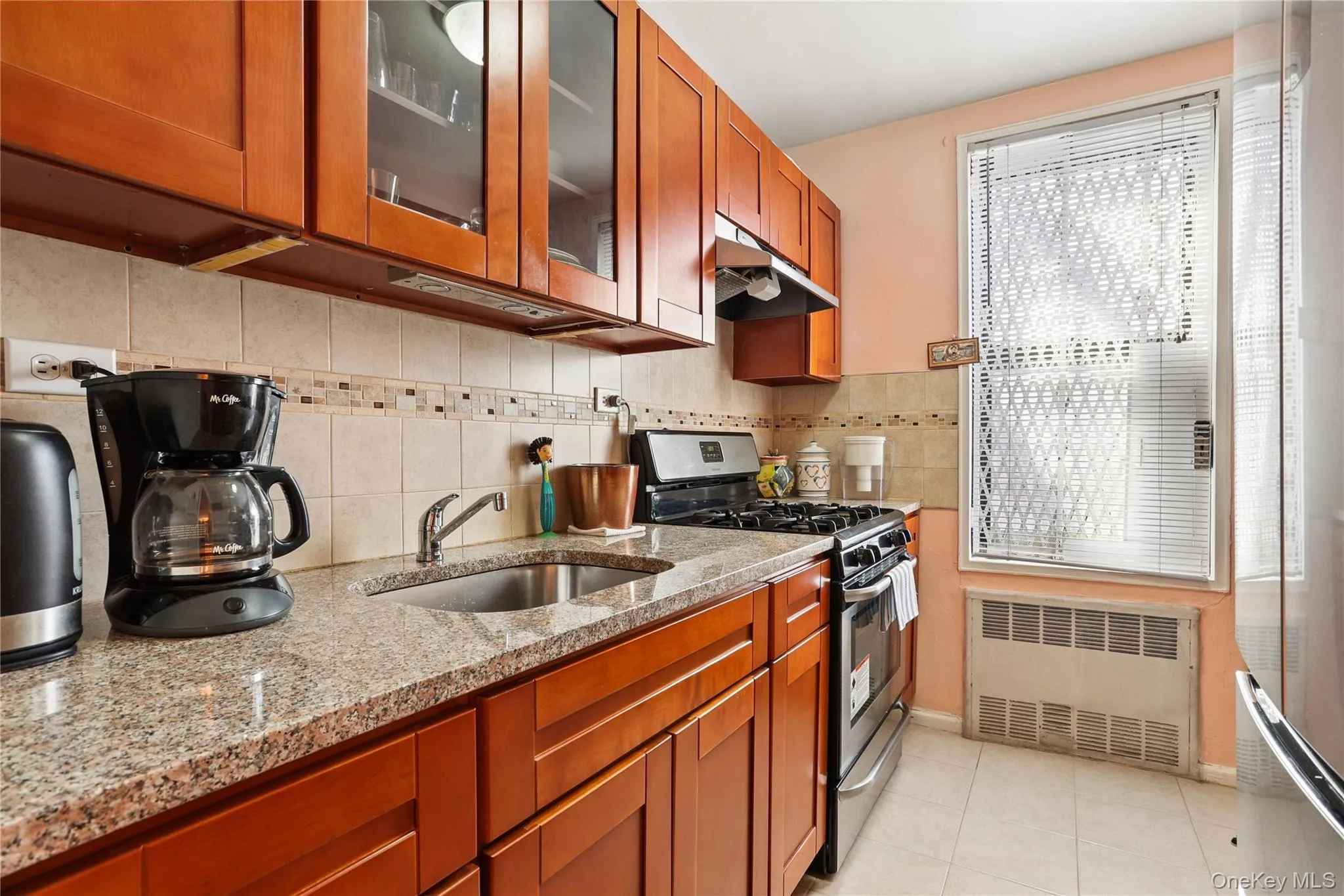 33-26 92nd Street, New York, NY, 1 Bedroom Bedrooms, 4 Rooms Rooms,1 BathroomBathrooms,Residential,For Rent,92nd,0,1049165 33-26 92nd Street, New York, NY, 1 Bedroom Bedrooms, 4 Rooms Rooms,1 BathroomBathrooms,Residential,For Rent,92nd,0,1049165