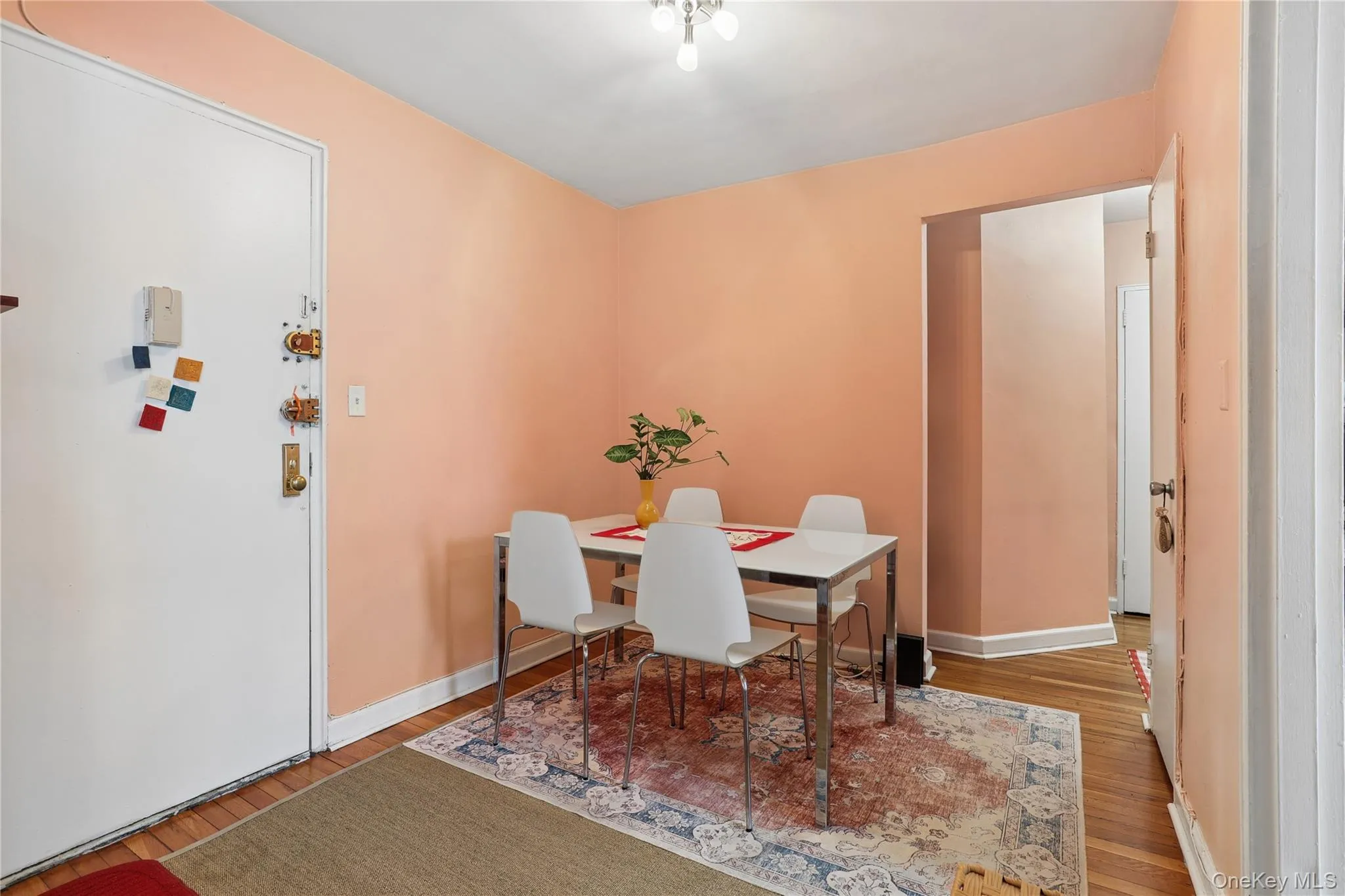 33-26 92nd Street, New York, NY, 1 Bedroom Bedrooms, 4 Rooms Rooms,1 BathroomBathrooms,Residential,For Rent,92nd,0,1049165 33-26 92nd Street, New York, NY, 1 Bedroom Bedrooms, 4 Rooms Rooms,1 BathroomBathrooms,Residential,For Rent,92nd,0,1049165