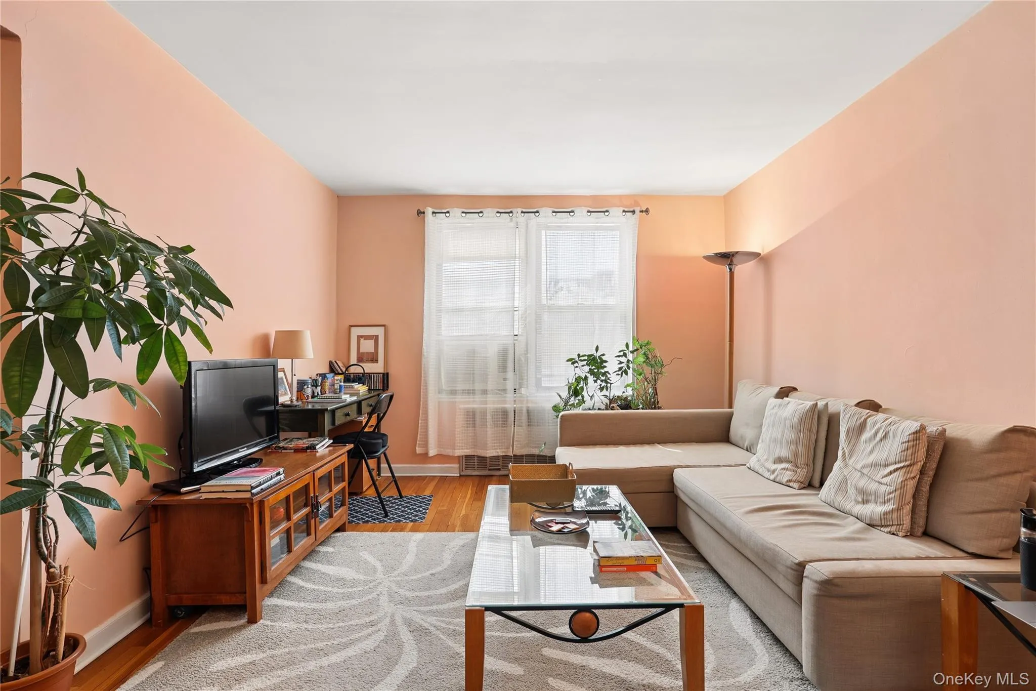33-26 92nd Street, New York, NY, 1 Bedroom Bedrooms, 4 Rooms Rooms,1 BathroomBathrooms,Residential,For Rent,92nd,0,1049165 33-26 92nd Street, New York, NY, 1 Bedroom Bedrooms, 4 Rooms Rooms,1 BathroomBathrooms,Residential,For Rent,92nd,0,1049165