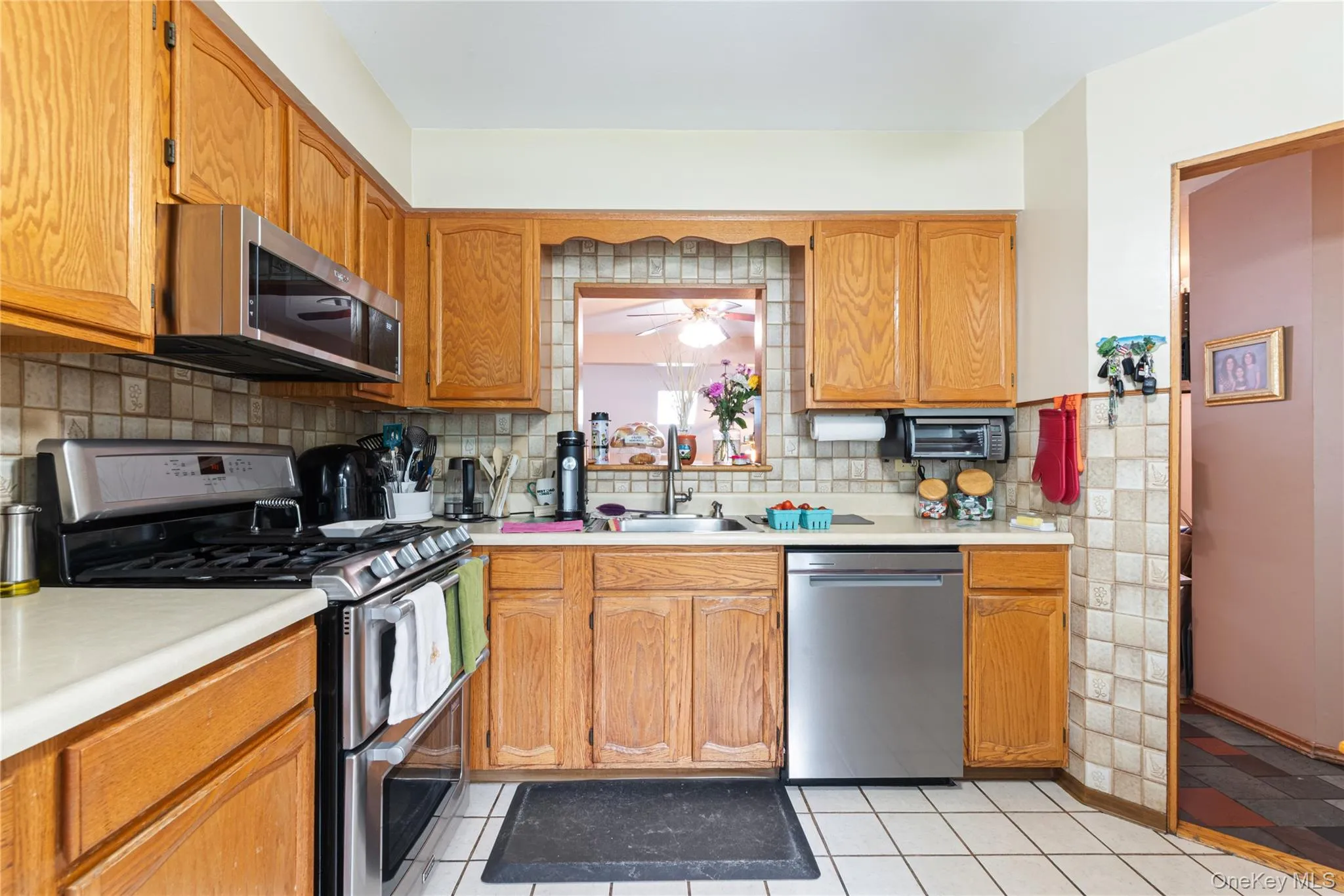 6 Hamlet Court, Wappinger, NY, 3 Bedrooms Bedrooms, 6 Rooms Rooms,1 BathroomBathrooms,Residential,For Rent,Hamlet,0,1049169 6 Hamlet Court, Wappinger, NY, 3 Bedrooms Bedrooms, 6 Rooms Rooms,1 BathroomBathrooms,Residential,For Rent,Hamlet,0,1049169