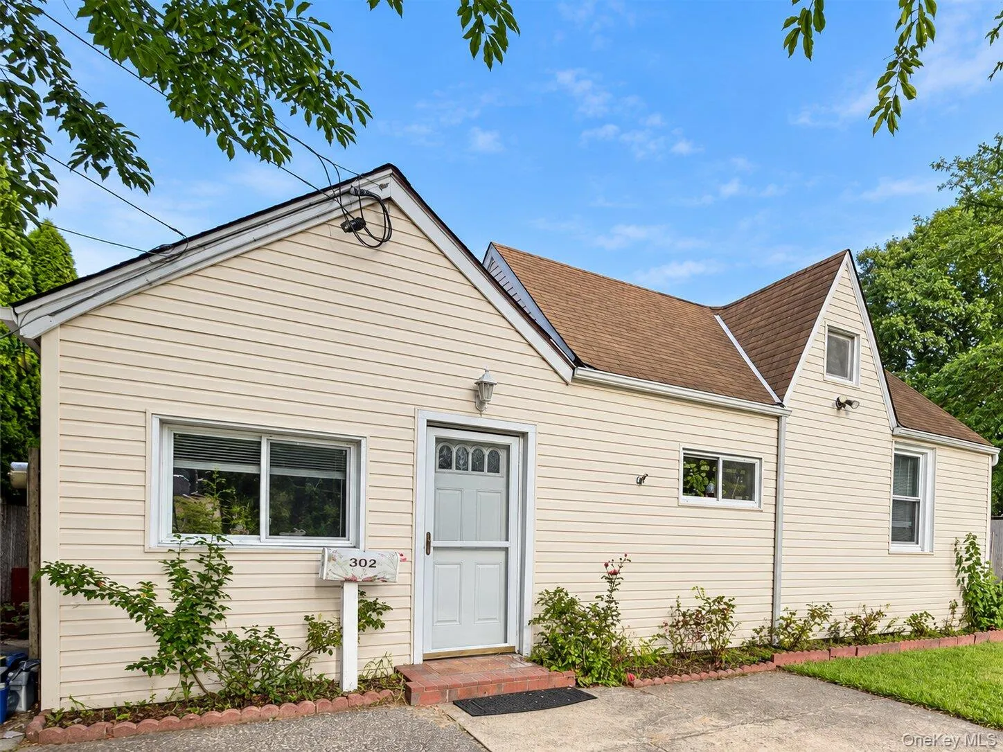 302 Mc Call Avenue, Islip, NY, 2 Bedrooms Bedrooms, 4 Rooms Rooms,1 BathroomBathrooms,Residential,For Rent,Mc Call,0,1049173 302 Mc Call Avenue, Islip, NY, 2 Bedrooms Bedrooms, 4 Rooms Rooms,1 BathroomBathrooms,Residential,For Rent,Mc Call,0,1049173