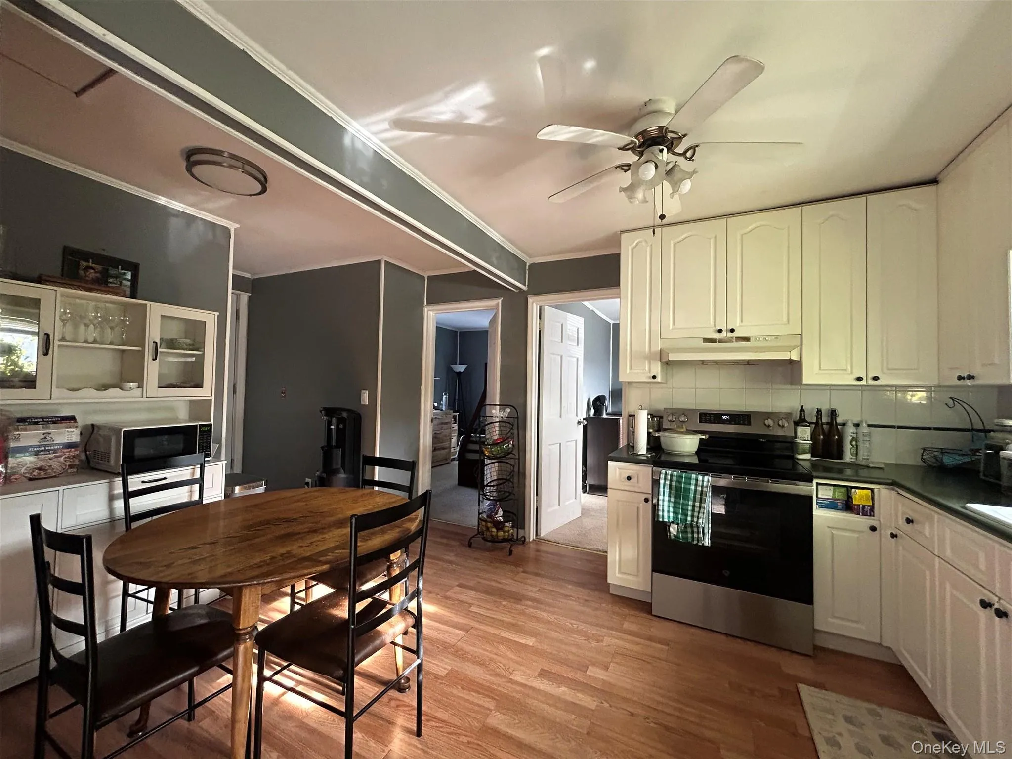 302 Mc Call Avenue, Islip, NY, 2 Bedrooms Bedrooms, 4 Rooms Rooms,1 BathroomBathrooms,Residential,For Rent,Mc Call,0,1049173 302 Mc Call Avenue, Islip, NY, 2 Bedrooms Bedrooms, 4 Rooms Rooms,1 BathroomBathrooms,Residential,For Rent,Mc Call,0,1049173