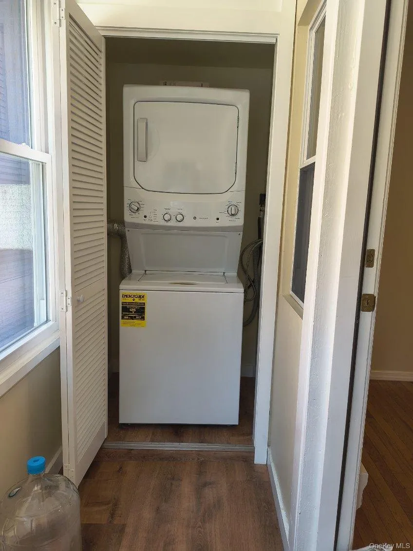 41 Scudder Avenue, Huntington, NY, 3 Bedroom Bedrooms, 5 Room Rooms,1 BathroomBathrooms,Residential Lease,For Rent,Scudder,0,1049180 41 Scudder Avenue, Huntington, NY, 3 Bedroom Bedrooms, 5 Room Rooms,1 BathroomBathrooms,Residential Lease,For Rent,Scudder,0,1049180