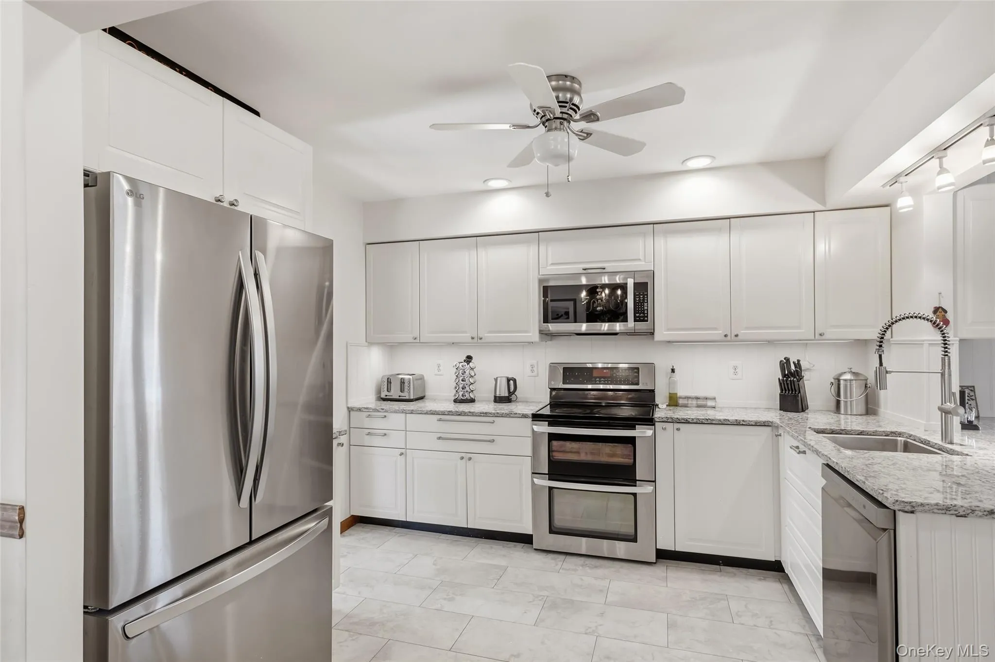 1035 Theresa Drive, Southold, NY, 3 Bedrooms Bedrooms, 5 Rooms Rooms,2 BathroomsBathrooms,Residential,For Rent,Theresa,0,1049184 1035 Theresa Drive, Southold, NY, 3 Bedrooms Bedrooms, 5 Rooms Rooms,2 BathroomsBathrooms,Residential,For Rent,Theresa,0,1049184