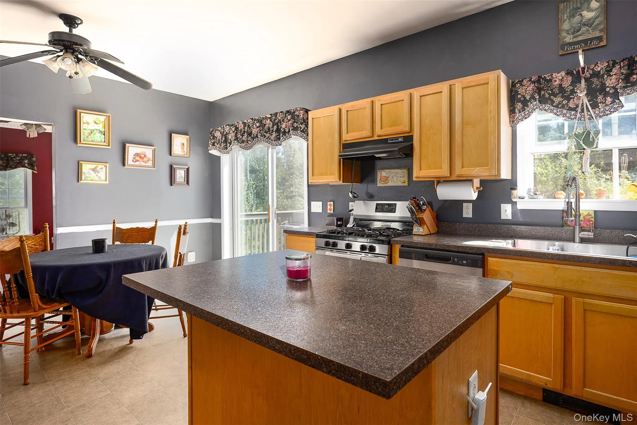250 Highview Road, Union Vale, NY, 3 Bedrooms Bedrooms, 10 Rooms Rooms,3 BathroomsBathrooms,Residential,For Rent,Highview,0,1049190 250 Highview Road, Union Vale, NY, 3 Bedrooms Bedrooms, 10 Rooms Rooms,3 BathroomsBathrooms,Residential,For Rent,Highview,0,1049190