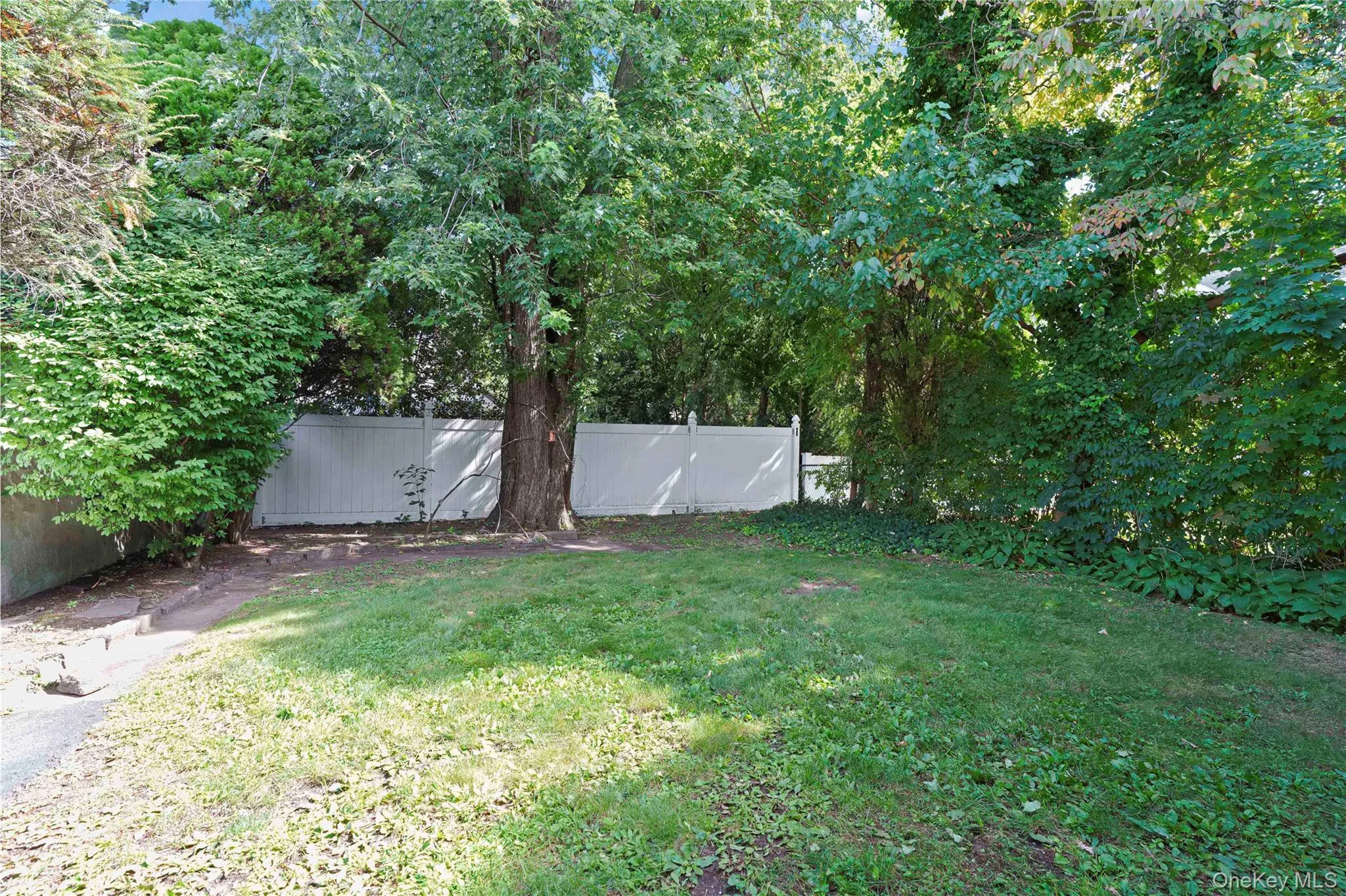 Flat, Private Yard Flat, Private Yard