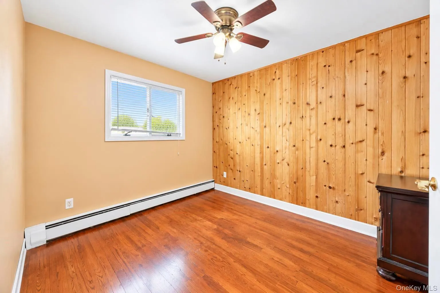 3 Avelaine Court, Babylon, NY, 5 Bedrooms Bedrooms, 8 Rooms Rooms,2 BathroomsBathrooms,Residential,For Rent,Avelaine,0,1049195 3 Avelaine Court, Babylon, NY, 5 Bedrooms Bedrooms, 8 Rooms Rooms,2 BathroomsBathrooms,Residential,For Rent,Avelaine,0,1049195