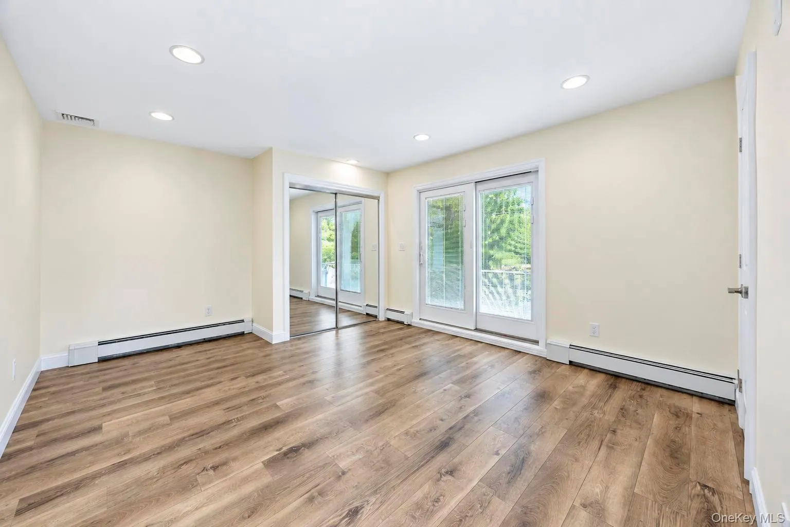 3 Avelaine Court, Babylon, NY, 5 Bedrooms Bedrooms, 8 Rooms Rooms,2 BathroomsBathrooms,Residential,For Rent,Avelaine,0,1049195 3 Avelaine Court, Babylon, NY, 5 Bedrooms Bedrooms, 8 Rooms Rooms,2 BathroomsBathrooms,Residential,For Rent,Avelaine,0,1049195