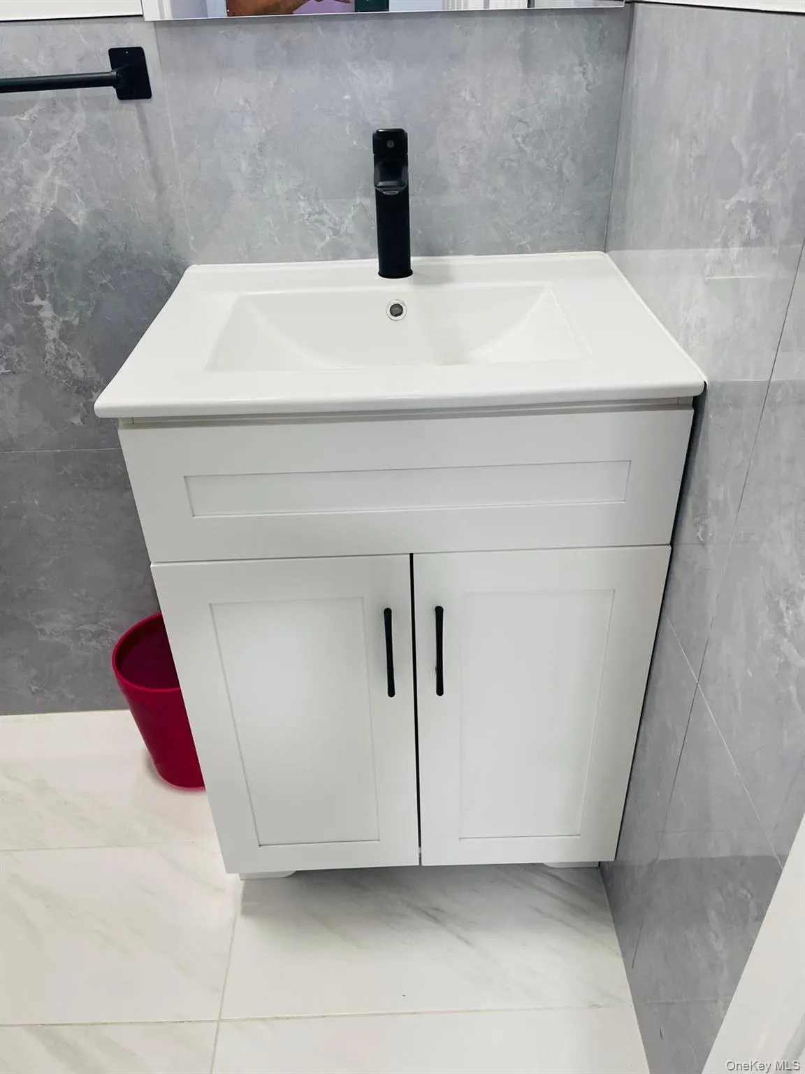 1618 Glover Street, New York, NY, 3 Bedroom Bedrooms, 4 Room Rooms,1 BathroomBathrooms,Residential Lease,For Rent,Glover,0,1049197 1618 Glover Street, New York, NY, 3 Bedroom Bedrooms, 4 Room Rooms,1 BathroomBathrooms,Residential Lease,For Rent,Glover,0,1049197