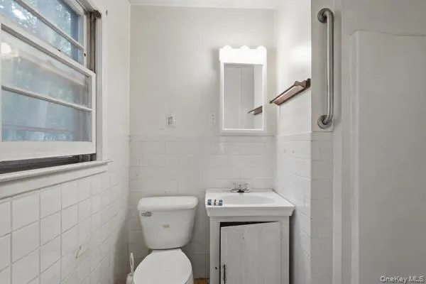 6 Thomas Street, Thompson, NY, 3 Bedrooms Bedrooms, 5 Rooms Rooms,2 BathroomsBathrooms,Residential,For Rent,Thomas,0,1049204 6 Thomas Street, Thompson, NY, 3 Bedrooms Bedrooms, 5 Rooms Rooms,2 BathroomsBathrooms,Residential,For Rent,Thomas,0,1049204