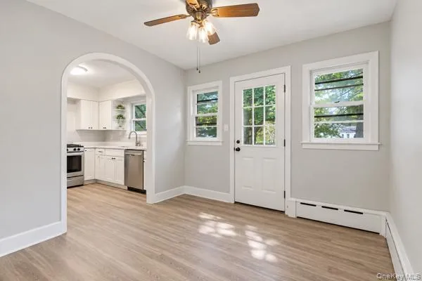 6 Thomas Street, Thompson, NY, 3 Bedrooms Bedrooms, 5 Rooms Rooms,2 BathroomsBathrooms,Residential,For Rent,Thomas,0,1049204 6 Thomas Street, Thompson, NY, 3 Bedrooms Bedrooms, 5 Rooms Rooms,2 BathroomsBathrooms,Residential,For Rent,Thomas,0,1049204