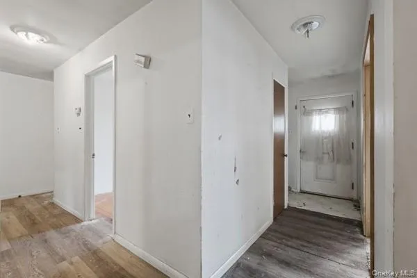 6 Thomas Street, Thompson, NY, 3 Bedrooms Bedrooms, 5 Rooms Rooms,2 BathroomsBathrooms,Residential,For Rent,Thomas,0,1049204 6 Thomas Street, Thompson, NY, 3 Bedrooms Bedrooms, 5 Rooms Rooms,2 BathroomsBathrooms,Residential,For Rent,Thomas,0,1049204