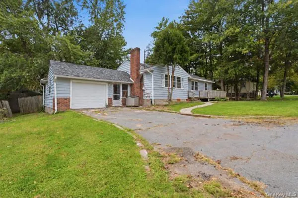 6 Thomas Street, Thompson, NY, 3 Bedrooms Bedrooms, 5 Rooms Rooms,2 BathroomsBathrooms,Residential,For Rent,Thomas,0,1049204 6 Thomas Street, Thompson, NY, 3 Bedrooms Bedrooms, 5 Rooms Rooms,2 BathroomsBathrooms,Residential,For Rent,Thomas,0,1049204