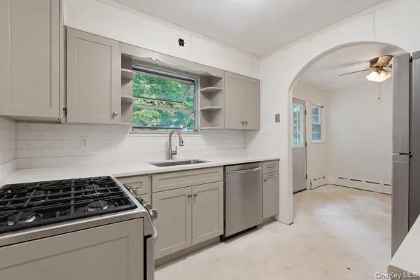 6 Thomas Street, Thompson, NY, 3 Bedrooms Bedrooms, 5 Rooms Rooms,2 BathroomsBathrooms,Residential,For Rent,Thomas,0,1049204 6 Thomas Street, Thompson, NY, 3 Bedrooms Bedrooms, 5 Rooms Rooms,2 BathroomsBathrooms,Residential,For Rent,Thomas,0,1049204