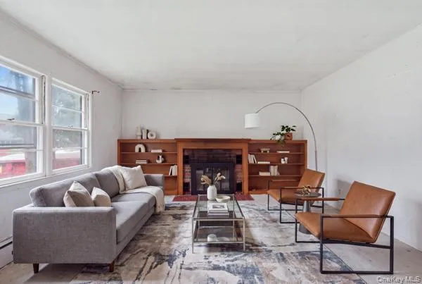 6 Thomas Street, Thompson, NY, 3 Bedrooms Bedrooms, 5 Rooms Rooms,2 BathroomsBathrooms,Residential,For Rent,Thomas,0,1049204 6 Thomas Street, Thompson, NY, 3 Bedrooms Bedrooms, 5 Rooms Rooms,2 BathroomsBathrooms,Residential,For Rent,Thomas,0,1049204