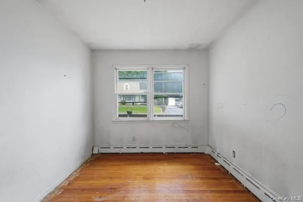 6 Thomas Street, Thompson, NY, 3 Bedrooms Bedrooms, 5 Rooms Rooms,2 BathroomsBathrooms,Residential,For Rent,Thomas,0,1049204 6 Thomas Street, Thompson, NY, 3 Bedrooms Bedrooms, 5 Rooms Rooms,2 BathroomsBathrooms,Residential,For Rent,Thomas,0,1049204