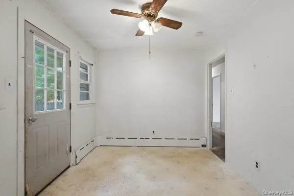6 Thomas Street, Thompson, NY, 3 Bedrooms Bedrooms, 5 Rooms Rooms,2 BathroomsBathrooms,Residential,For Rent,Thomas,0,1049204 6 Thomas Street, Thompson, NY, 3 Bedrooms Bedrooms, 5 Rooms Rooms,2 BathroomsBathrooms,Residential,For Rent,Thomas,0,1049204