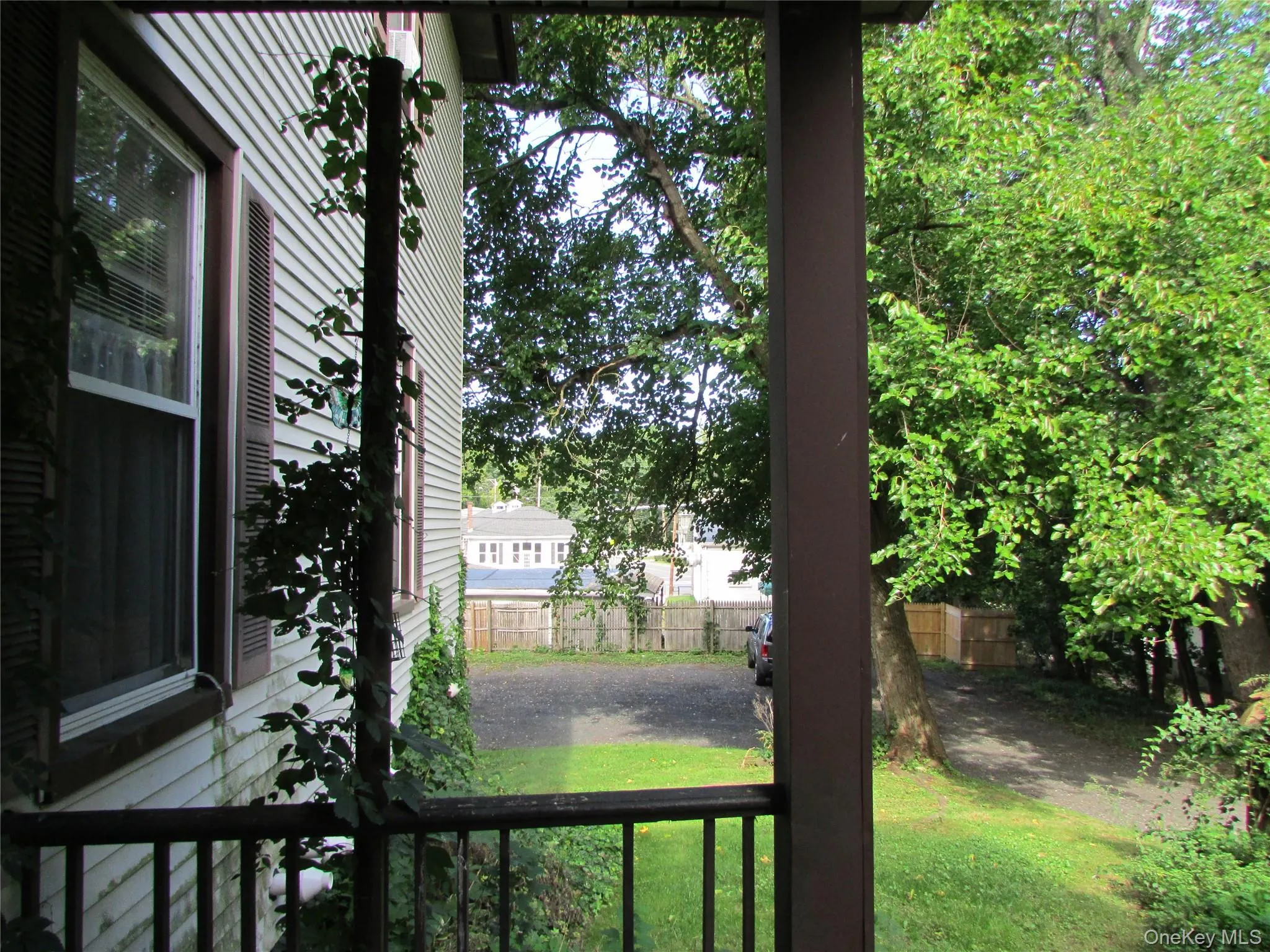 SentriLock box is on the patio entrance door, just off of driveway SentriLock box is on the patio entrance door, just off of driveway