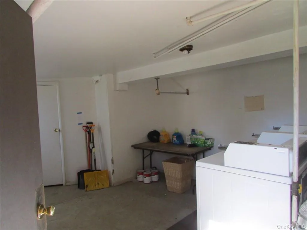 43 Clinton Street, Cornwall, NY, 2 Bedrooms Bedrooms, 5 Rooms Rooms,1 BathroomBathrooms,Residential Lease,For Rent,Clinton,0,1049205 43 Clinton Street, Cornwall, NY, 2 Bedrooms Bedrooms, 5 Rooms Rooms,1 BathroomBathrooms,Residential Lease,For Rent,Clinton,0,1049205