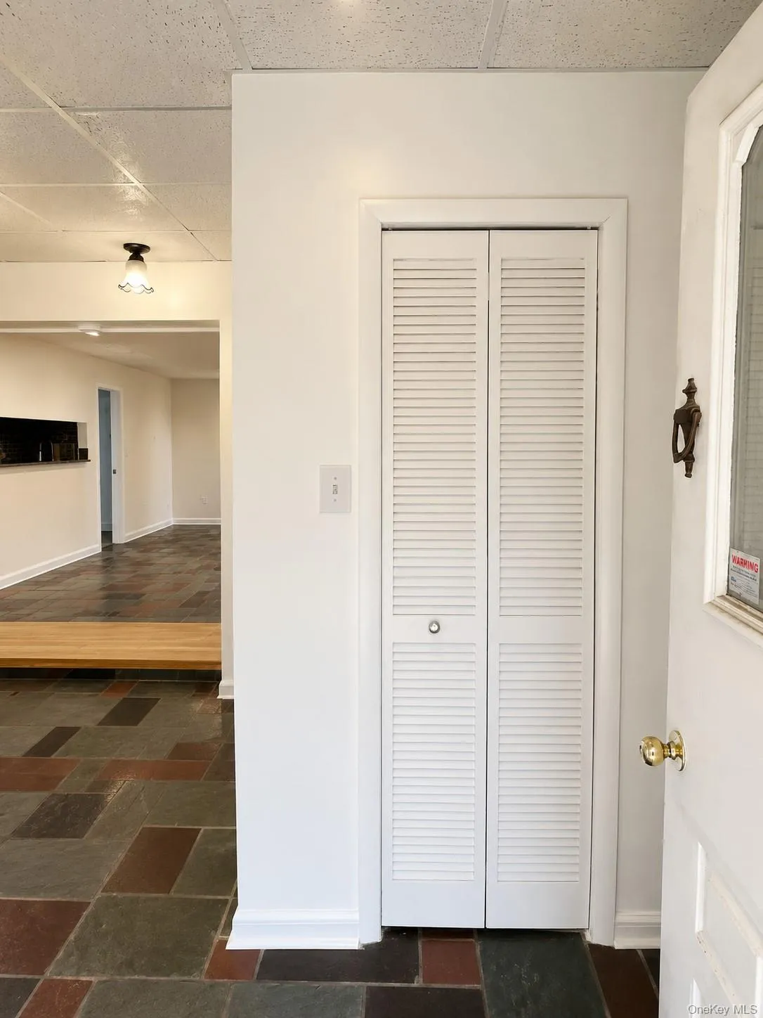40 Maplewood Drive, Huntington, NY, 1 Bedroom Bedrooms, 5 Rooms Rooms,1 BathroomBathrooms,Residential Lease,For Rent,Maplewood,0,1049208 40 Maplewood Drive, Huntington, NY, 1 Bedroom Bedrooms, 5 Rooms Rooms,1 BathroomBathrooms,Residential Lease,For Rent,Maplewood,0,1049208