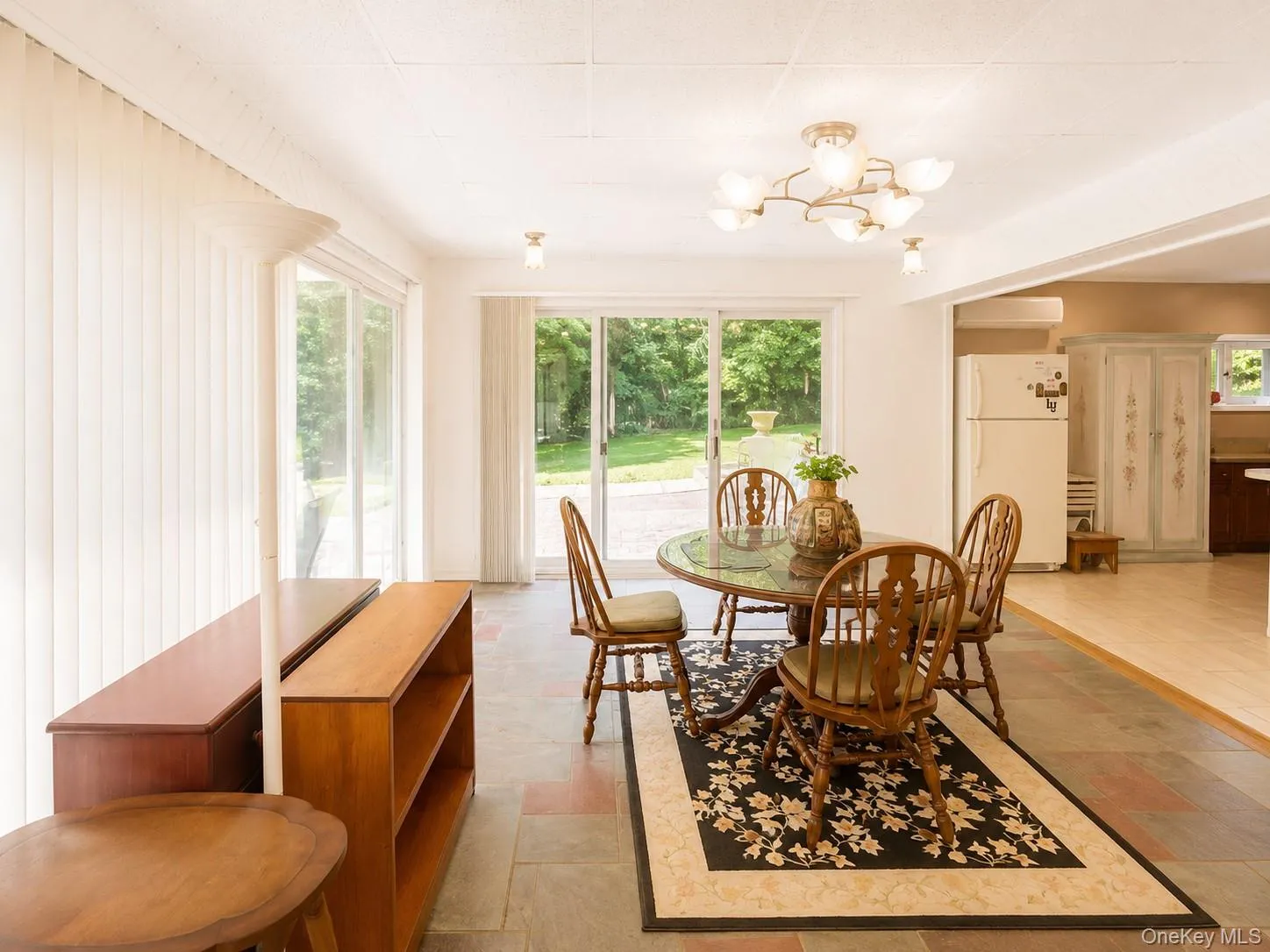 40 Maplewood Drive, Huntington, NY, 1 Bedroom Bedrooms, 5 Rooms Rooms,1 BathroomBathrooms,Residential Lease,For Rent,Maplewood,0,1049208 40 Maplewood Drive, Huntington, NY, 1 Bedroom Bedrooms, 5 Rooms Rooms,1 BathroomBathrooms,Residential Lease,For Rent,Maplewood,0,1049208