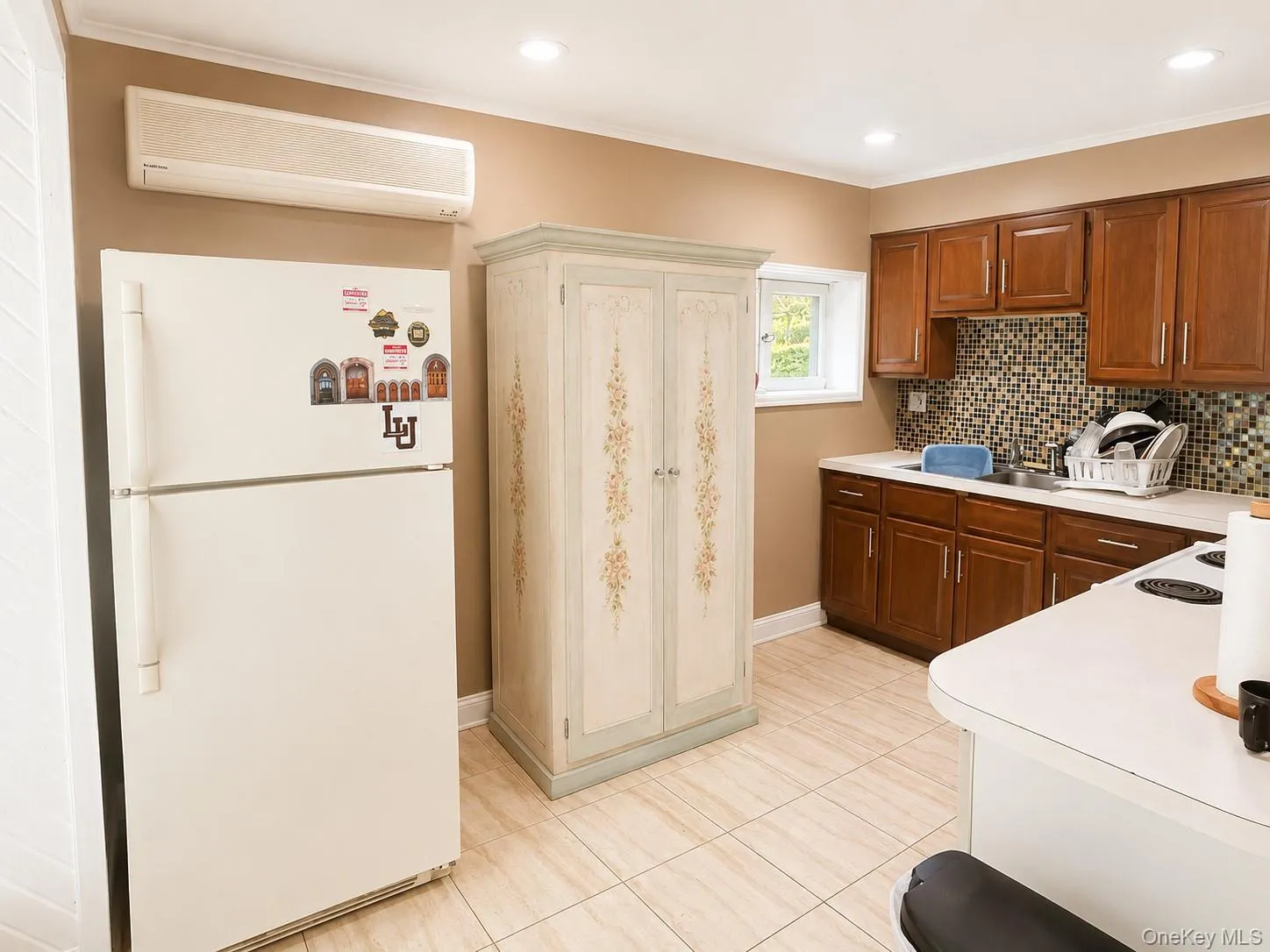 40 Maplewood Drive, Huntington, NY, 1 Bedroom Bedrooms, 5 Rooms Rooms,1 BathroomBathrooms,Residential Lease,For Rent,Maplewood,0,1049208 40 Maplewood Drive, Huntington, NY, 1 Bedroom Bedrooms, 5 Rooms Rooms,1 BathroomBathrooms,Residential Lease,For Rent,Maplewood,0,1049208