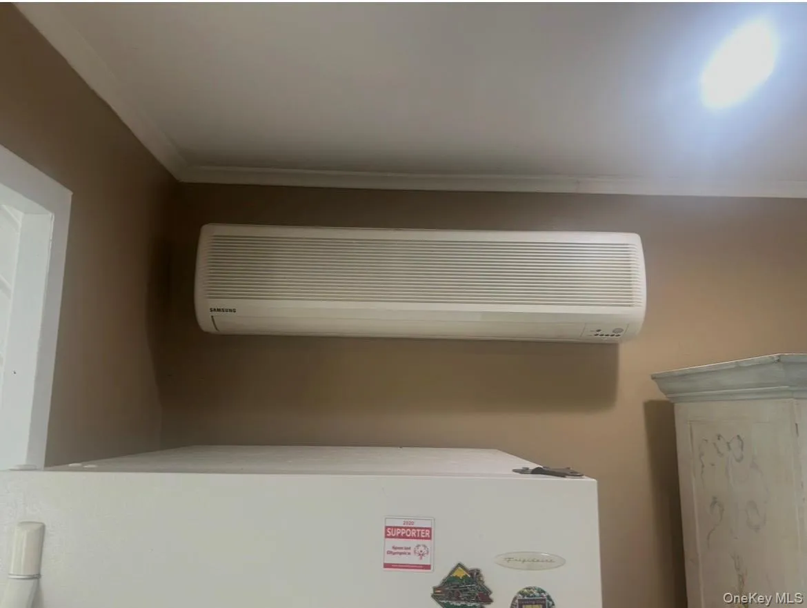 40 Maplewood Drive, Huntington, NY, 1 Bedroom Bedrooms, 5 Rooms Rooms,1 BathroomBathrooms,Residential Lease,For Rent,Maplewood,0,1049208 40 Maplewood Drive, Huntington, NY, 1 Bedroom Bedrooms, 5 Rooms Rooms,1 BathroomBathrooms,Residential Lease,For Rent,Maplewood,0,1049208