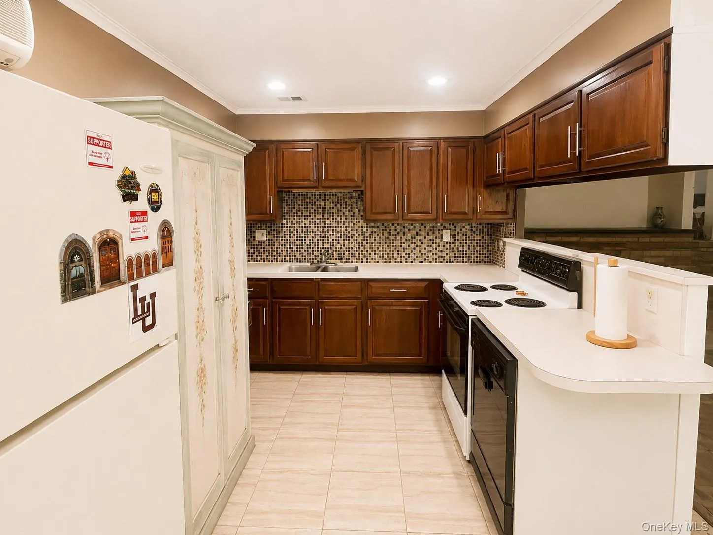 40 Maplewood Drive, Huntington, NY, 1 Bedroom Bedrooms, 5 Rooms Rooms,1 BathroomBathrooms,Residential Lease,For Rent,Maplewood,0,1049208 40 Maplewood Drive, Huntington, NY, 1 Bedroom Bedrooms, 5 Rooms Rooms,1 BathroomBathrooms,Residential Lease,For Rent,Maplewood,0,1049208