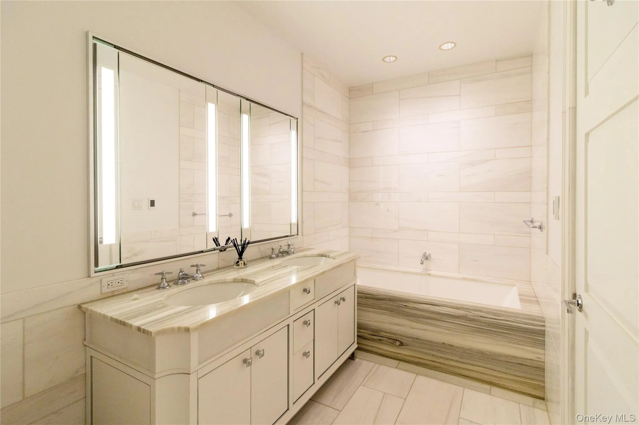 30 Park Place, New York, NY, 2 Bedrooms Bedrooms, 4 Rooms Rooms,2 BathroomsBathrooms,Residential Lease,For Rent,Park,0,1049209 30 Park Place, New York, NY, 2 Bedrooms Bedrooms, 4 Rooms Rooms,2 BathroomsBathrooms,Residential Lease,For Rent,Park,0,1049209