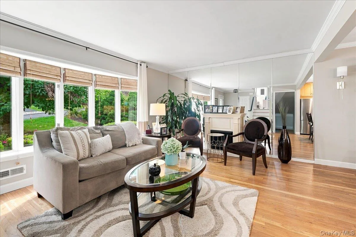 44 Montrose Road, Yonkers, NY, 3 Bedrooms Bedrooms, 9 Rooms Rooms,1 BathroomBathrooms,Residential,For Rent,Montrose,0,1049210 44 Montrose Road, Yonkers, NY, 3 Bedrooms Bedrooms, 9 Rooms Rooms,1 BathroomBathrooms,Residential,For Rent,Montrose,0,1049210