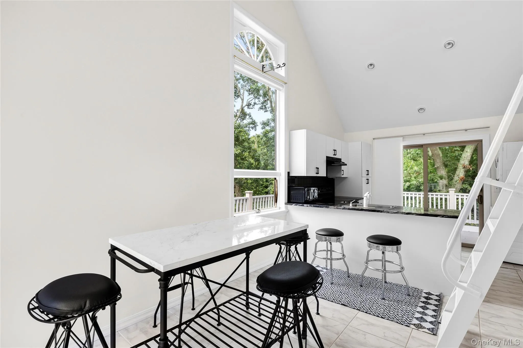 422 Montauk Highway, Southampton, NY, 4 Bedrooms Bedrooms, 10 Rooms Rooms,3 BathroomsBathrooms,Residential,For Rent,Montauk,0,1049213 422 Montauk Highway, Southampton, NY, 4 Bedrooms Bedrooms, 10 Rooms Rooms,3 BathroomsBathrooms,Residential,For Rent,Montauk,0,1049213