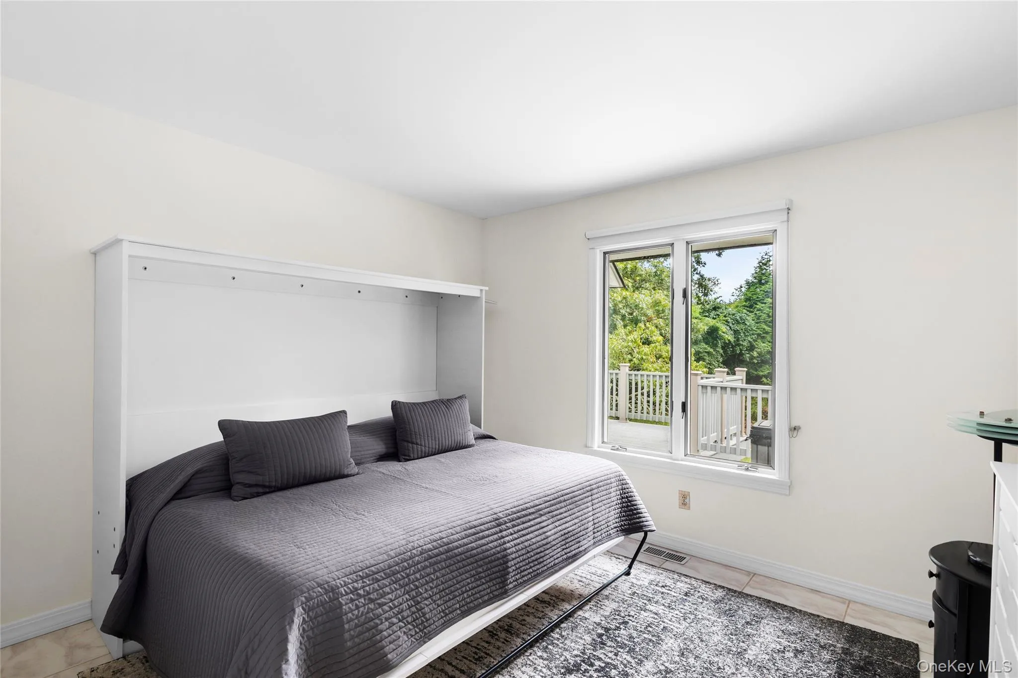 422 Montauk Highway, Southampton, NY, 4 Bedrooms Bedrooms, 10 Rooms Rooms,3 BathroomsBathrooms,Residential,For Rent,Montauk,0,1049213 422 Montauk Highway, Southampton, NY, 4 Bedrooms Bedrooms, 10 Rooms Rooms,3 BathroomsBathrooms,Residential,For Rent,Montauk,0,1049213