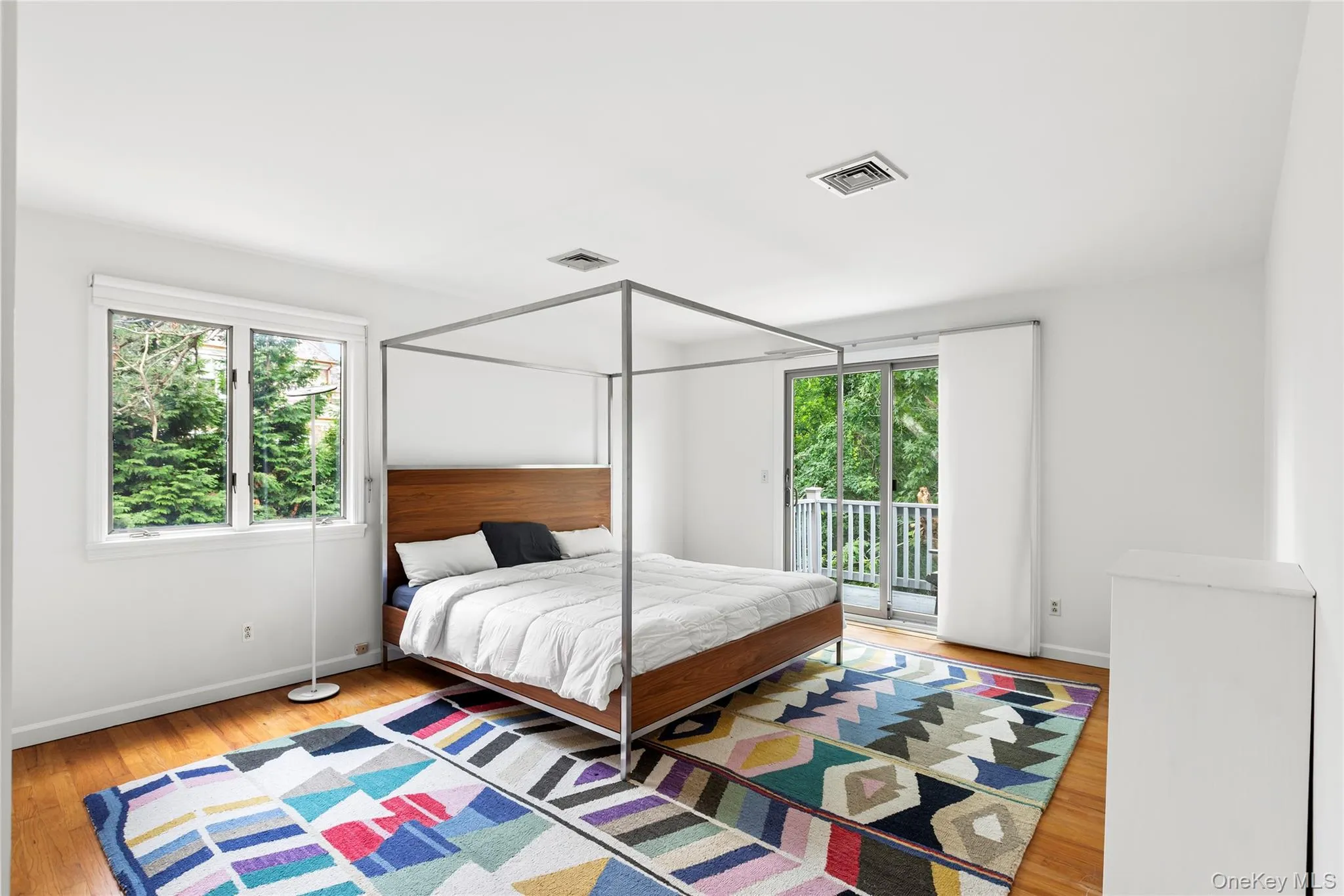 422 Montauk Highway, Southampton, NY, 4 Bedrooms Bedrooms, 10 Rooms Rooms,3 BathroomsBathrooms,Residential,For Rent,Montauk,0,1049213 422 Montauk Highway, Southampton, NY, 4 Bedrooms Bedrooms, 10 Rooms Rooms,3 BathroomsBathrooms,Residential,For Rent,Montauk,0,1049213