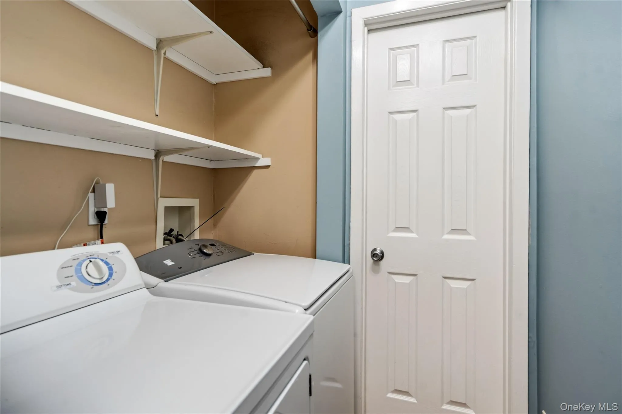 200 Merrick Road, Babylon, NY, 1 Bedroom Bedrooms, 5 Rooms Rooms,1 BathroomBathrooms,Residential,For Rent,Merrick,0,1049220 200 Merrick Road, Babylon, NY, 1 Bedroom Bedrooms, 5 Rooms Rooms,1 BathroomBathrooms,Residential,For Rent,Merrick,0,1049220