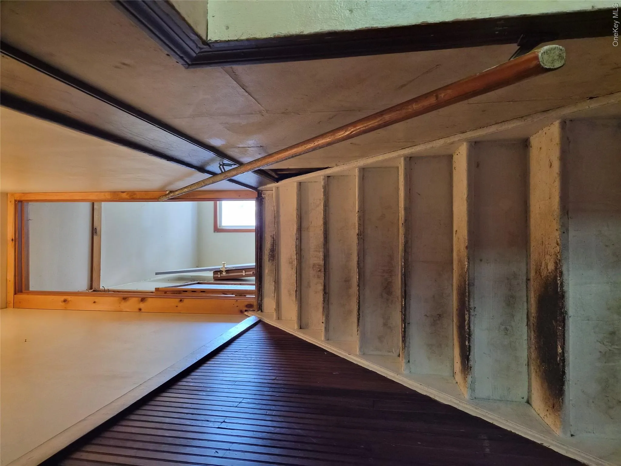 staircase to upstairs bedrooms staircase to upstairs bedrooms