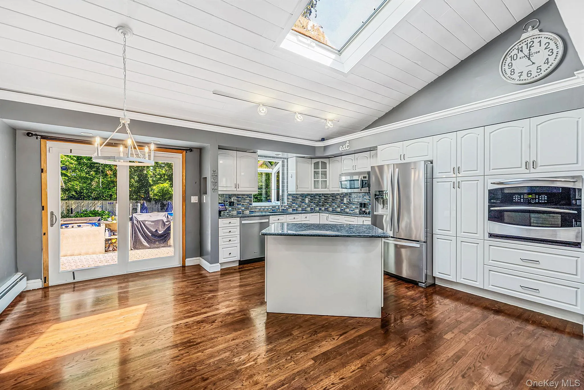 17 Mill Street, Brookhaven, NY, 4 Bedrooms Bedrooms, 8 Rooms Rooms,2 BathroomsBathrooms,Residential,For Rent,Mill,0,1049223 17 Mill Street, Brookhaven, NY, 4 Bedrooms Bedrooms, 8 Rooms Rooms,2 BathroomsBathrooms,Residential,For Rent,Mill,0,1049223