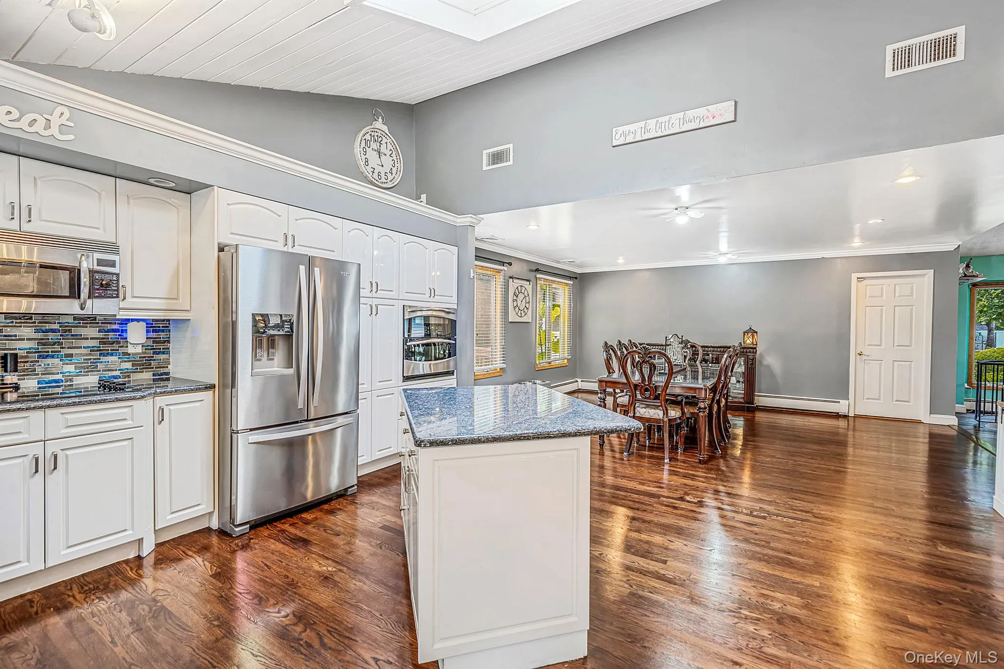 17 Mill Street, Brookhaven, NY, 4 Bedrooms Bedrooms, 8 Rooms Rooms,2 BathroomsBathrooms,Residential,For Rent,Mill,0,1049223 17 Mill Street, Brookhaven, NY, 4 Bedrooms Bedrooms, 8 Rooms Rooms,2 BathroomsBathrooms,Residential,For Rent,Mill,0,1049223