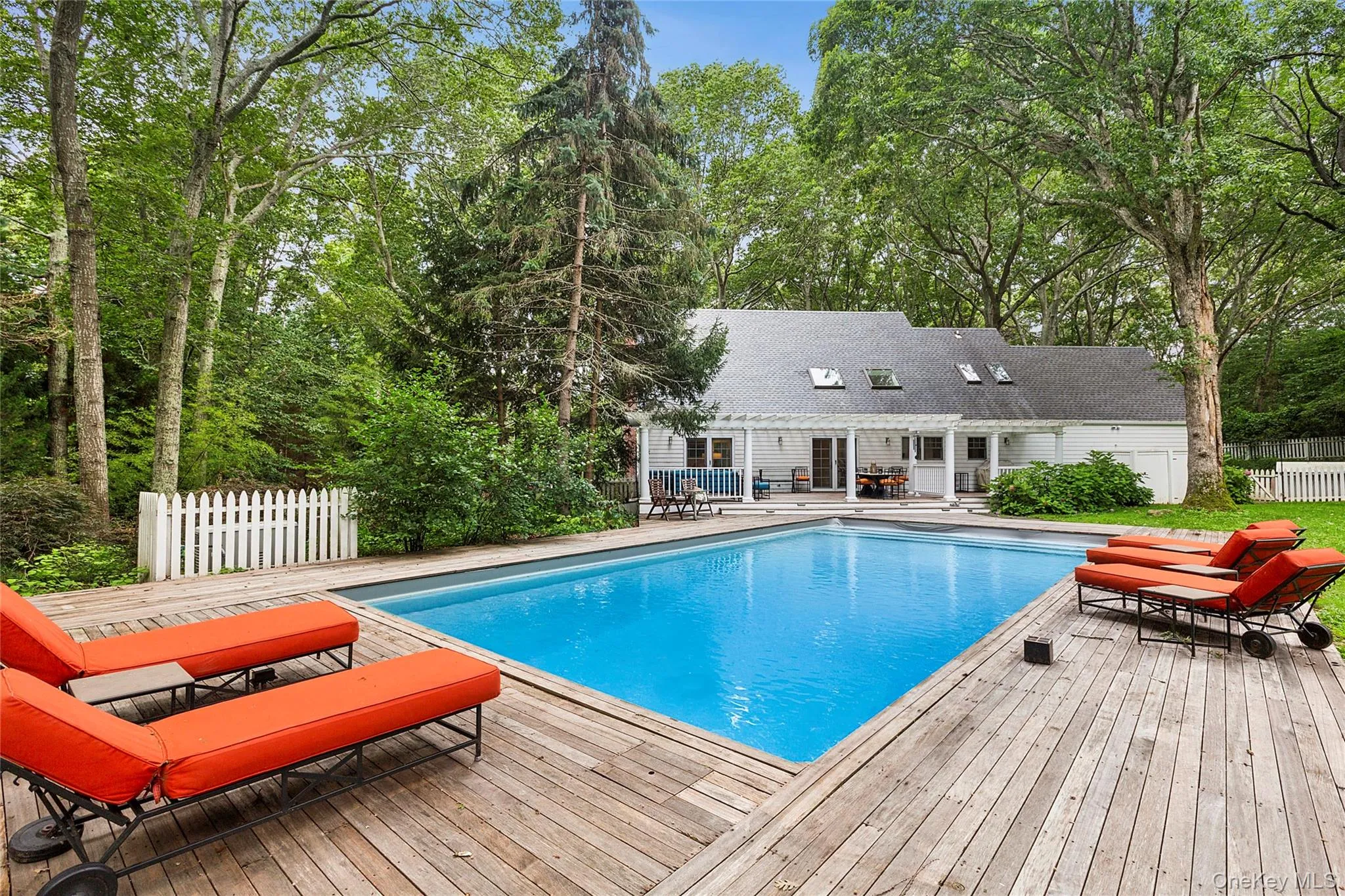 16 Stock Farm Lane, Southampton, NY, 5 Bedrooms Bedrooms, 5 Rooms Rooms,4 BathroomsBathrooms,Residential,For Rent,Stock Farm,0,1049226 16 Stock Farm Lane, Southampton, NY, 5 Bedrooms Bedrooms, 5 Rooms Rooms,4 BathroomsBathrooms,Residential,For Rent,Stock Farm,0,1049226