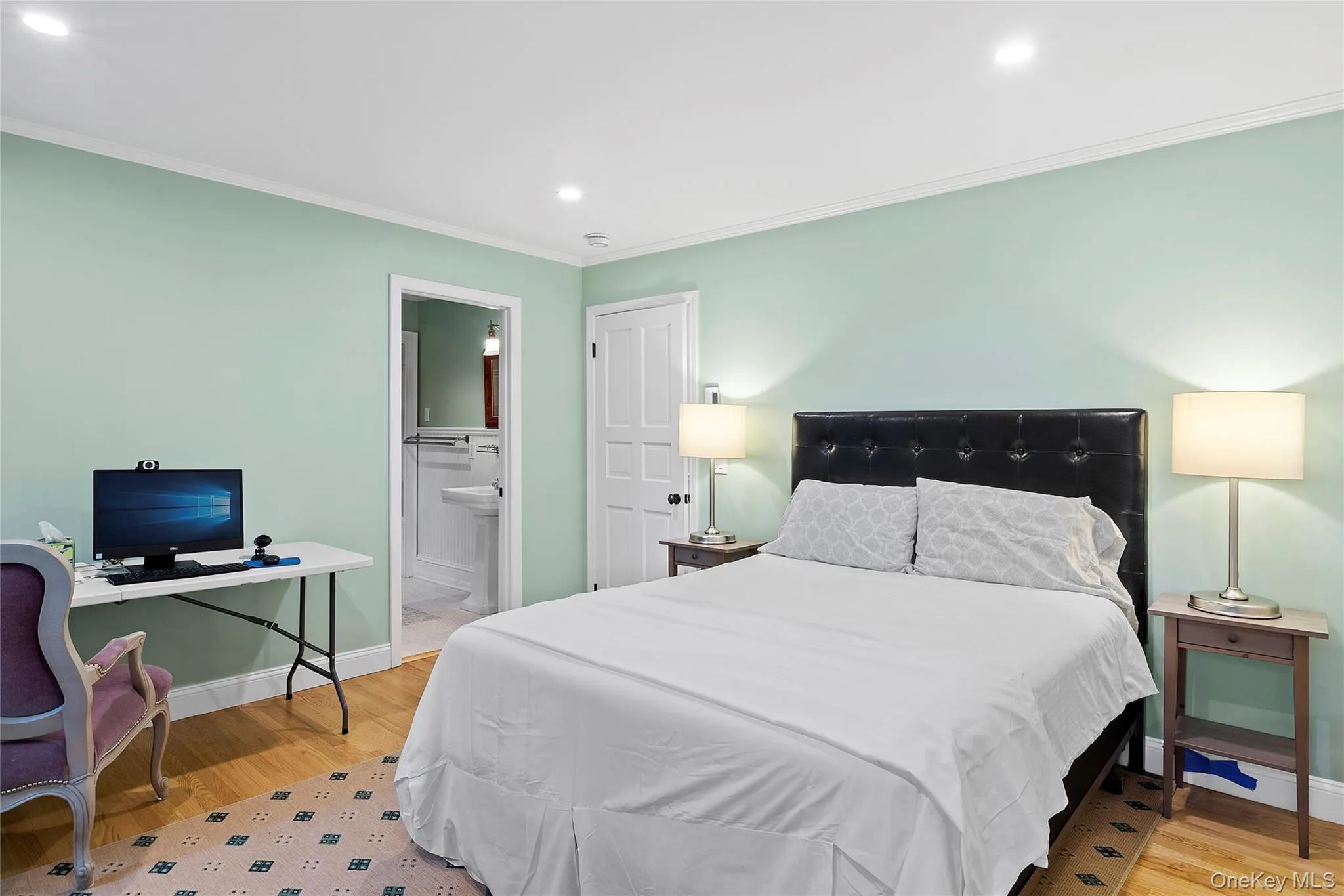 16 Stock Farm Lane, Southampton, NY, 5 Bedrooms Bedrooms, 5 Rooms Rooms,4 BathroomsBathrooms,Residential,For Rent,Stock Farm,0,1049226 16 Stock Farm Lane, Southampton, NY, 5 Bedrooms Bedrooms, 5 Rooms Rooms,4 BathroomsBathrooms,Residential,For Rent,Stock Farm,0,1049226