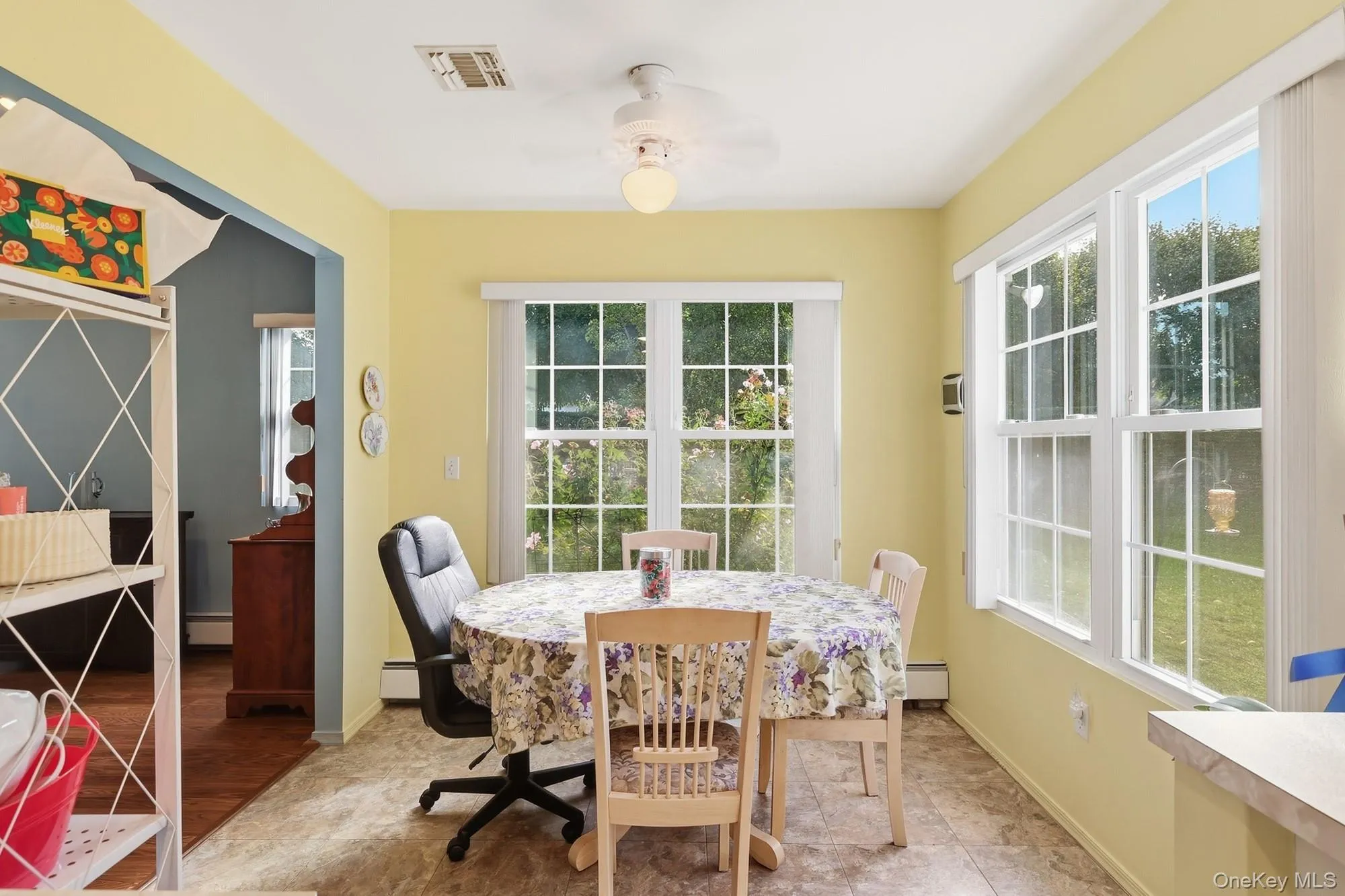 4 Joyces Way, Islip, NY, 3 Bedrooms Bedrooms, 8 Rooms Rooms,2 BathroomsBathrooms,Residential,For Rent,Joyces,0,1049230 4 Joyces Way, Islip, NY, 3 Bedrooms Bedrooms, 8 Rooms Rooms,2 BathroomsBathrooms,Residential,For Rent,Joyces,0,1049230