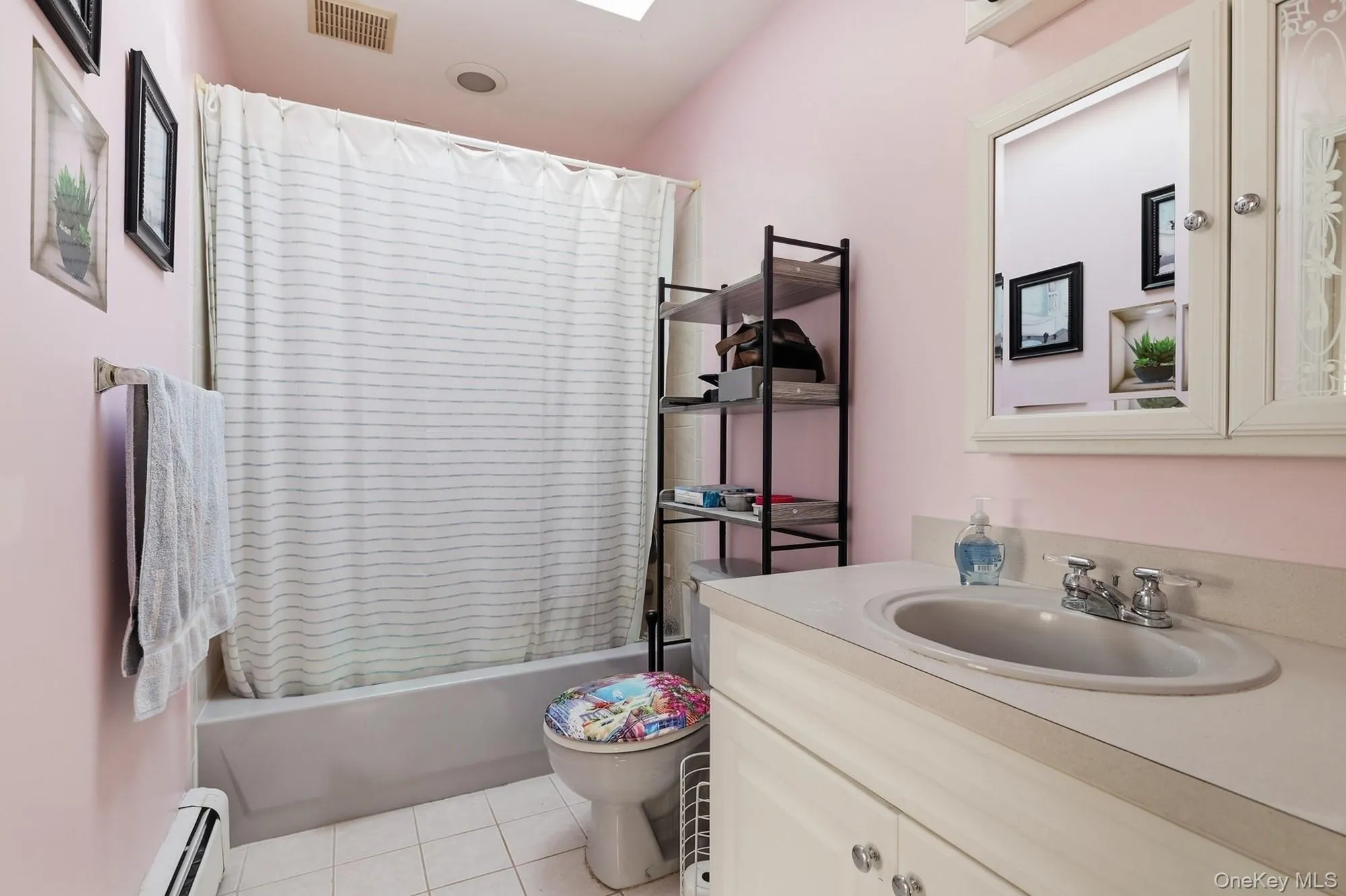 4 Joyces Way, Islip, NY, 3 Bedrooms Bedrooms, 8 Rooms Rooms,2 BathroomsBathrooms,Residential,For Rent,Joyces,0,1049230 4 Joyces Way, Islip, NY, 3 Bedrooms Bedrooms, 8 Rooms Rooms,2 BathroomsBathrooms,Residential,For Rent,Joyces,0,1049230