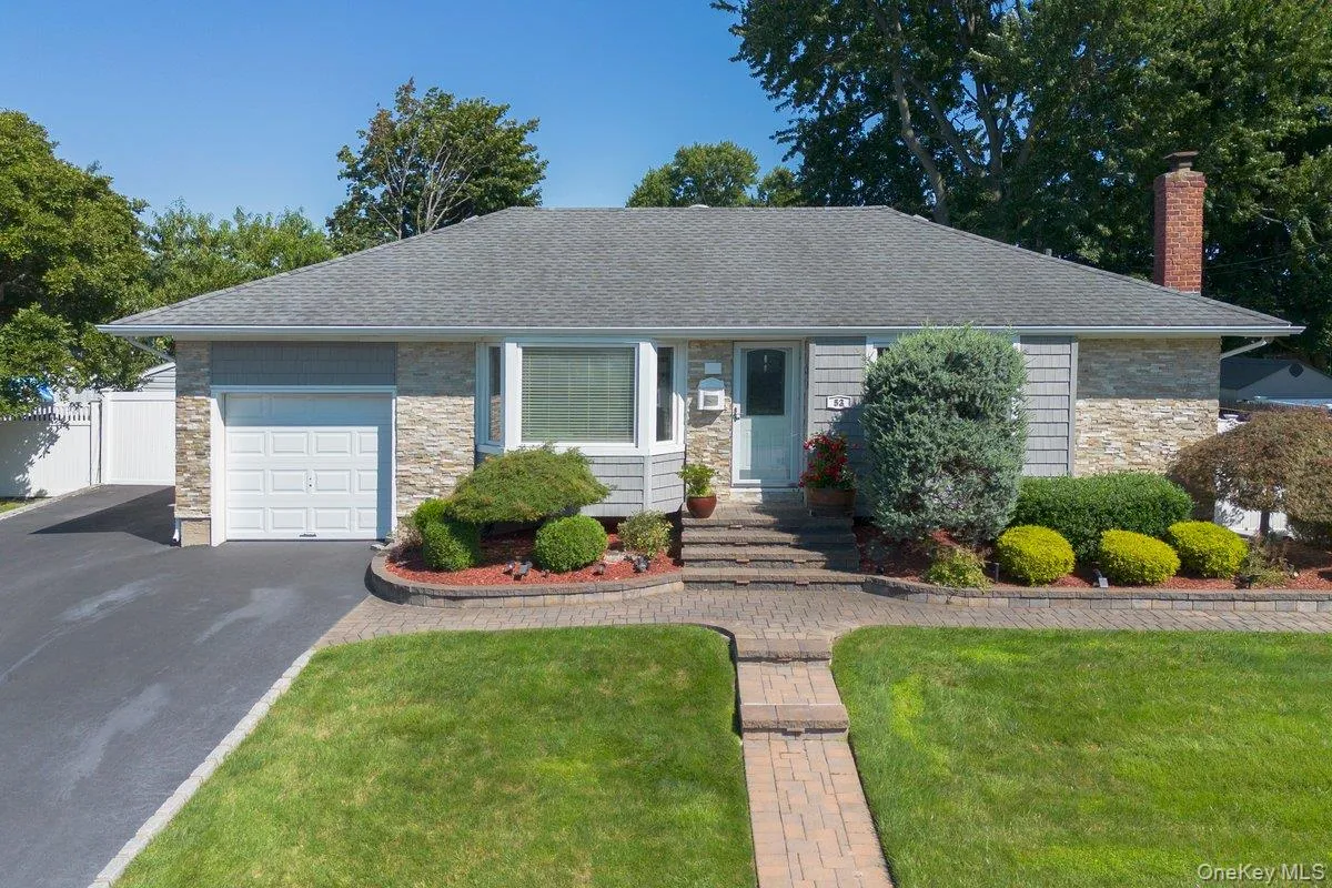 53 Burlington Avenue, Babylon, NY, 4 Bedrooms Bedrooms, 11 Rooms Rooms,2 BathroomsBathrooms,Residential,For Rent,Burlington,0,1049237 53 Burlington Avenue, Babylon, NY, 4 Bedrooms Bedrooms, 11 Rooms Rooms,2 BathroomsBathrooms,Residential,For Rent,Burlington,0,1049237